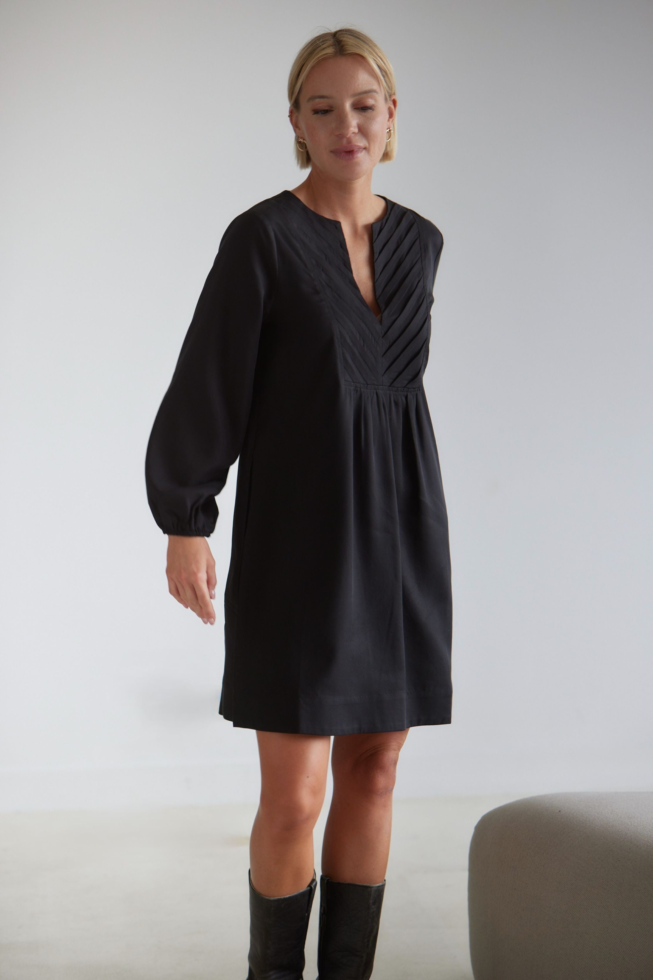 CLAUDIE PIERLOT ROBE chemise Dames Robe T EU 40 noir style décontracté EUR 19,42 - FR CLAUDIE PIERLOT ROBE chemise Dames Robe T EU 40 noir style décontracté EUR 19,42 - FR