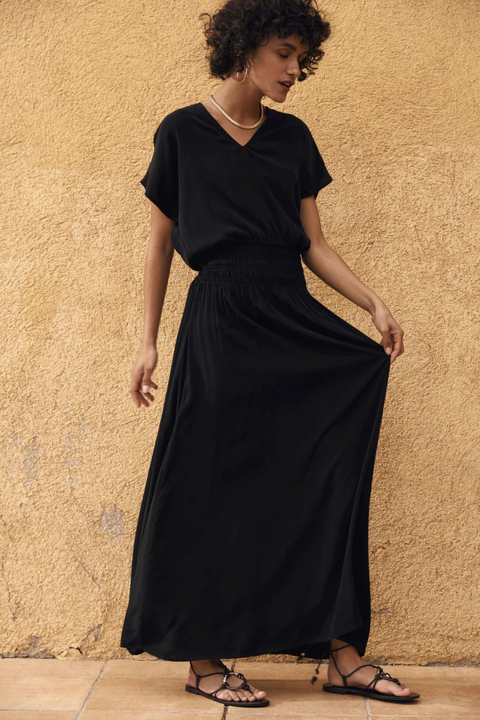 SERENA Shirred Dress - Black - kimosabiworld.com