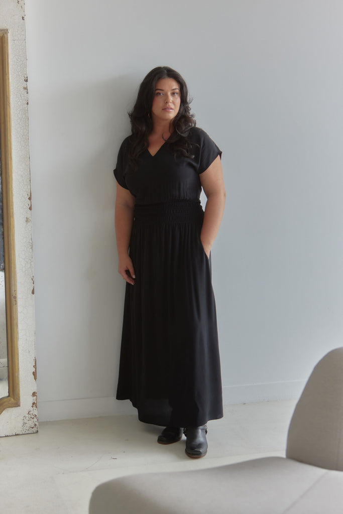 SERENA Shirred Dress - Black - kimosabiworld.com